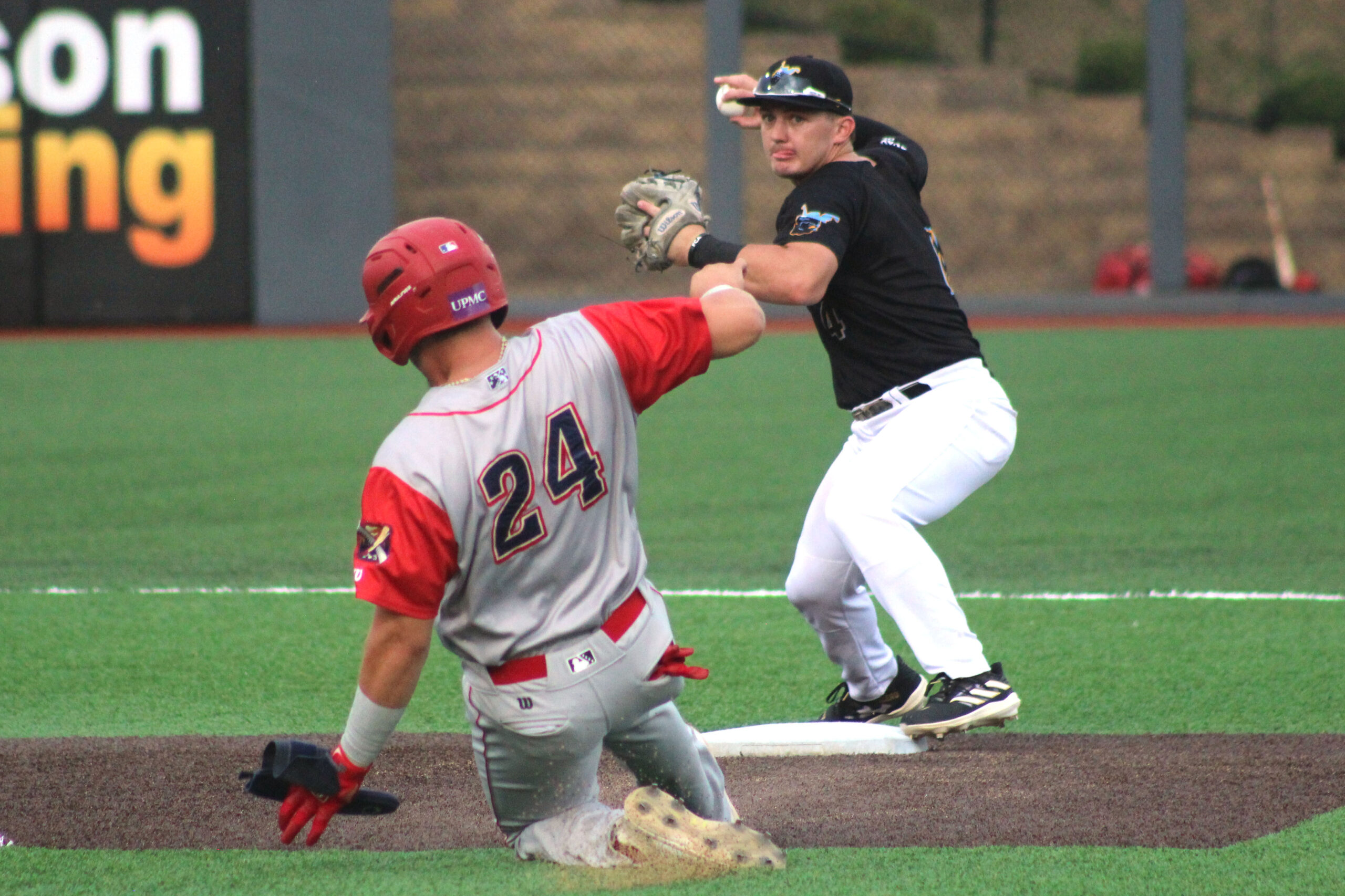Black Bears kickoff homestand with 5-0 win over Crosscutters